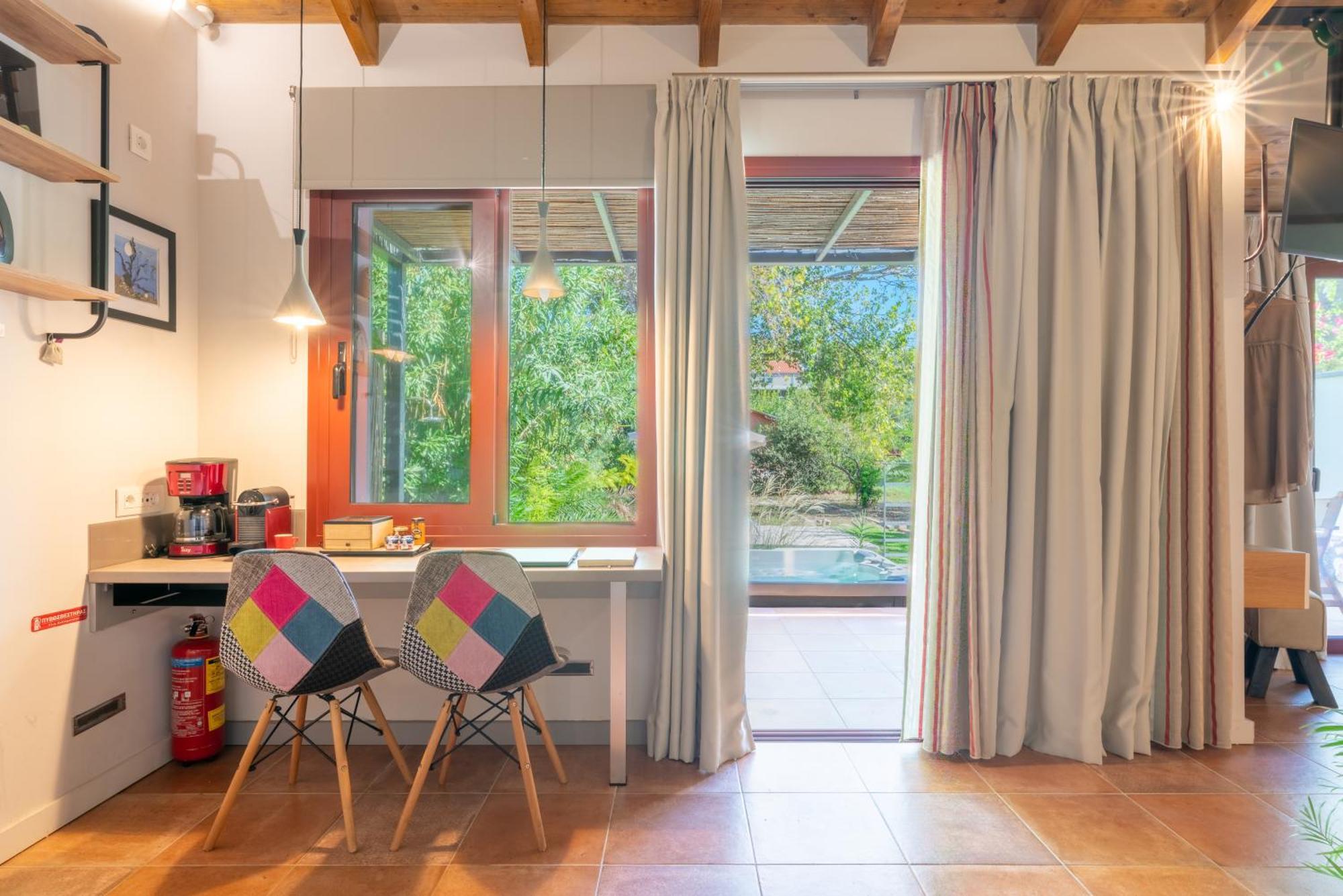 Klaritz Luxury Suites Lassi  Eksteriør bilde